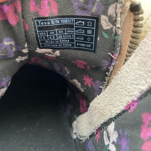 Teva Foxy Nubuck Heeled Ankle Boot in Light Taupe Size 7.5 - Picture 10 of 10